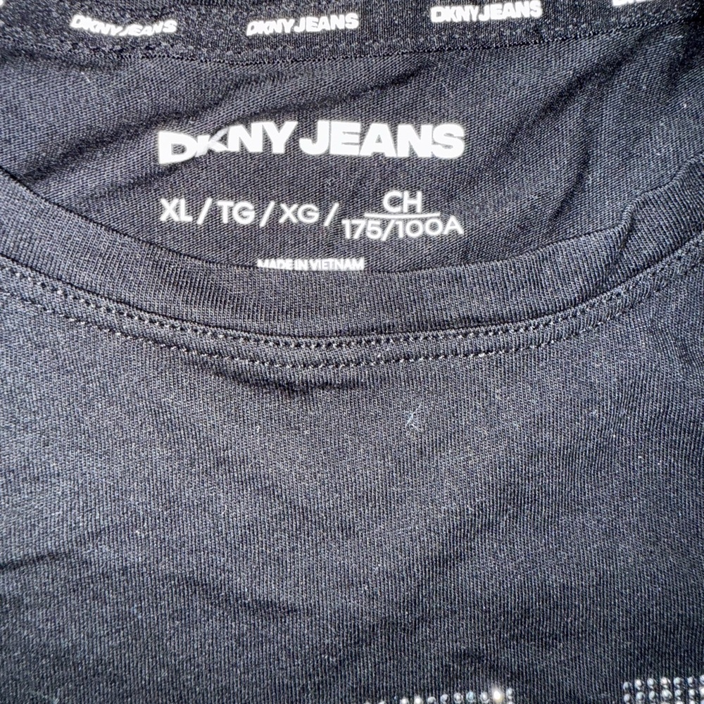2 DKNY Women’s T-Shirts - Picture 7 of 10